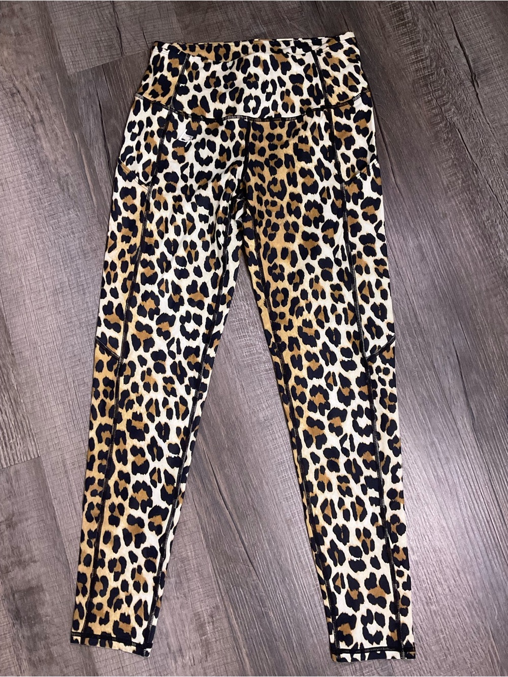 Fittin Leopard yoga pants small butt lifting with pockets NWT